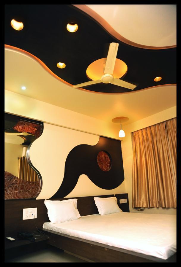 Tulsi Motel Nadiād Exterior foto