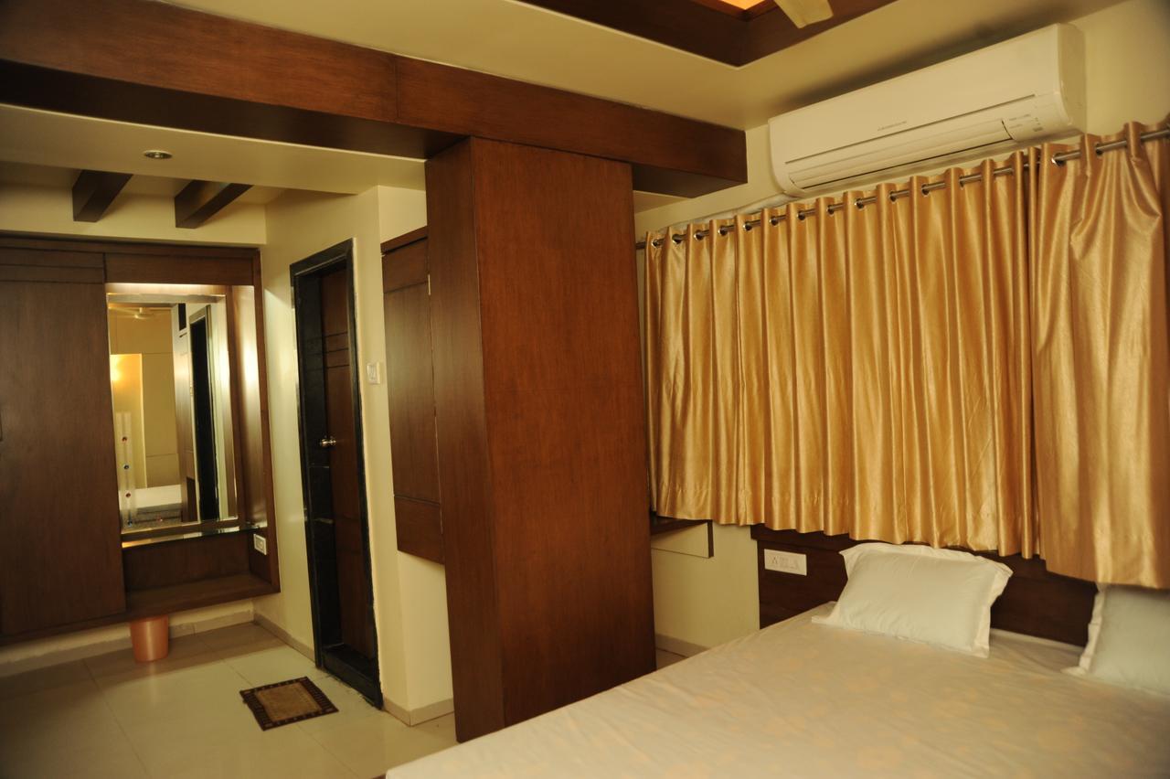 Tulsi Motel Nadiād Zimmer foto